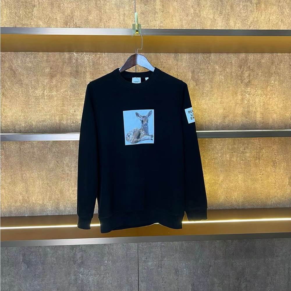 🚩steal Burberry Black Crewneck Sweatshirt with Deer Patch